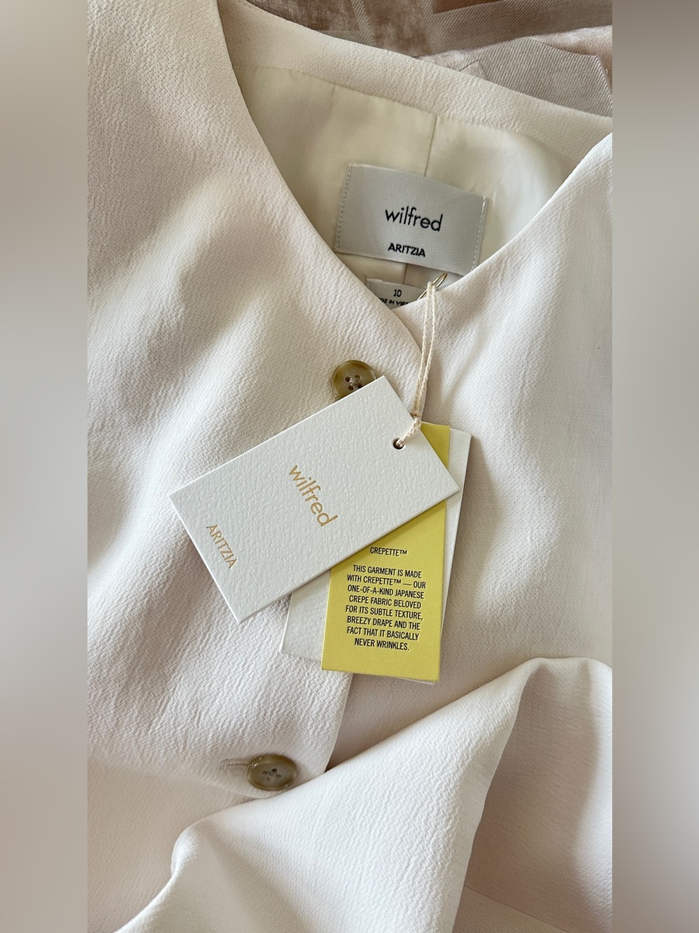 Aritzia Regal Blazer crepette size 10 NWT light birch - Picture 8 of 9